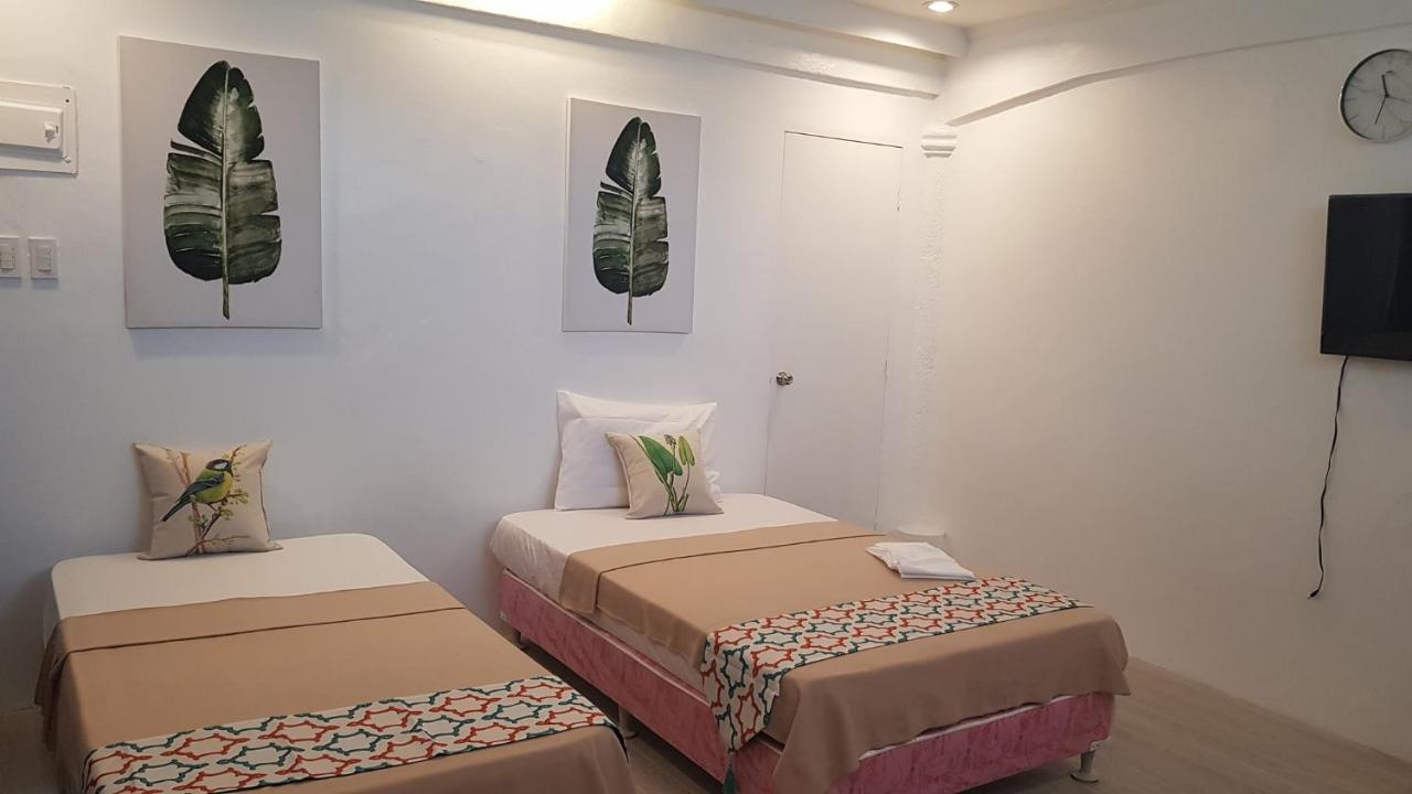 V Resort Dasma Dasmarinas Extérieur photo