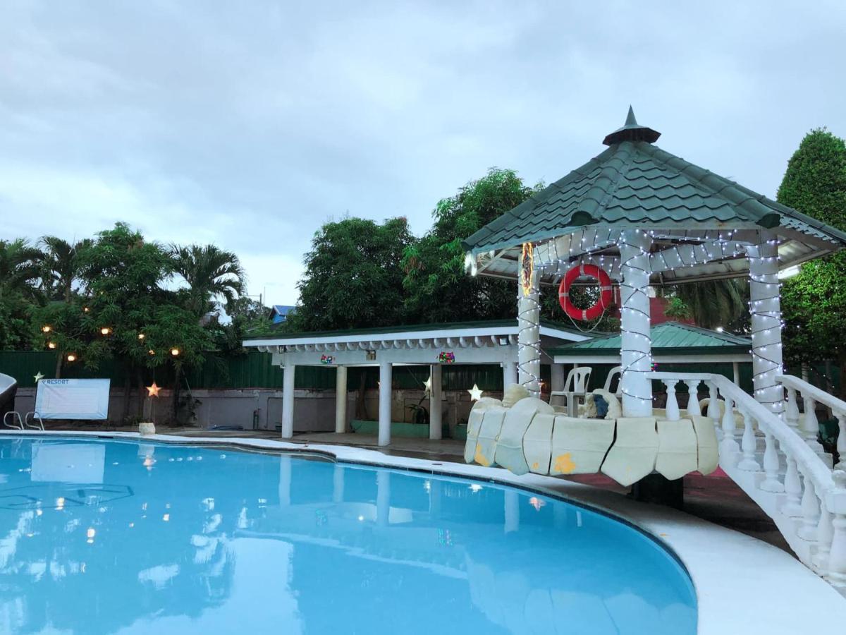V Resort Dasma Dasmarinas Extérieur photo